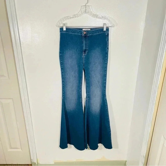 Free People Just Float On Flare Jeans Raw Hem Bohemian Festival Denim Retro - Picture 2 of 11